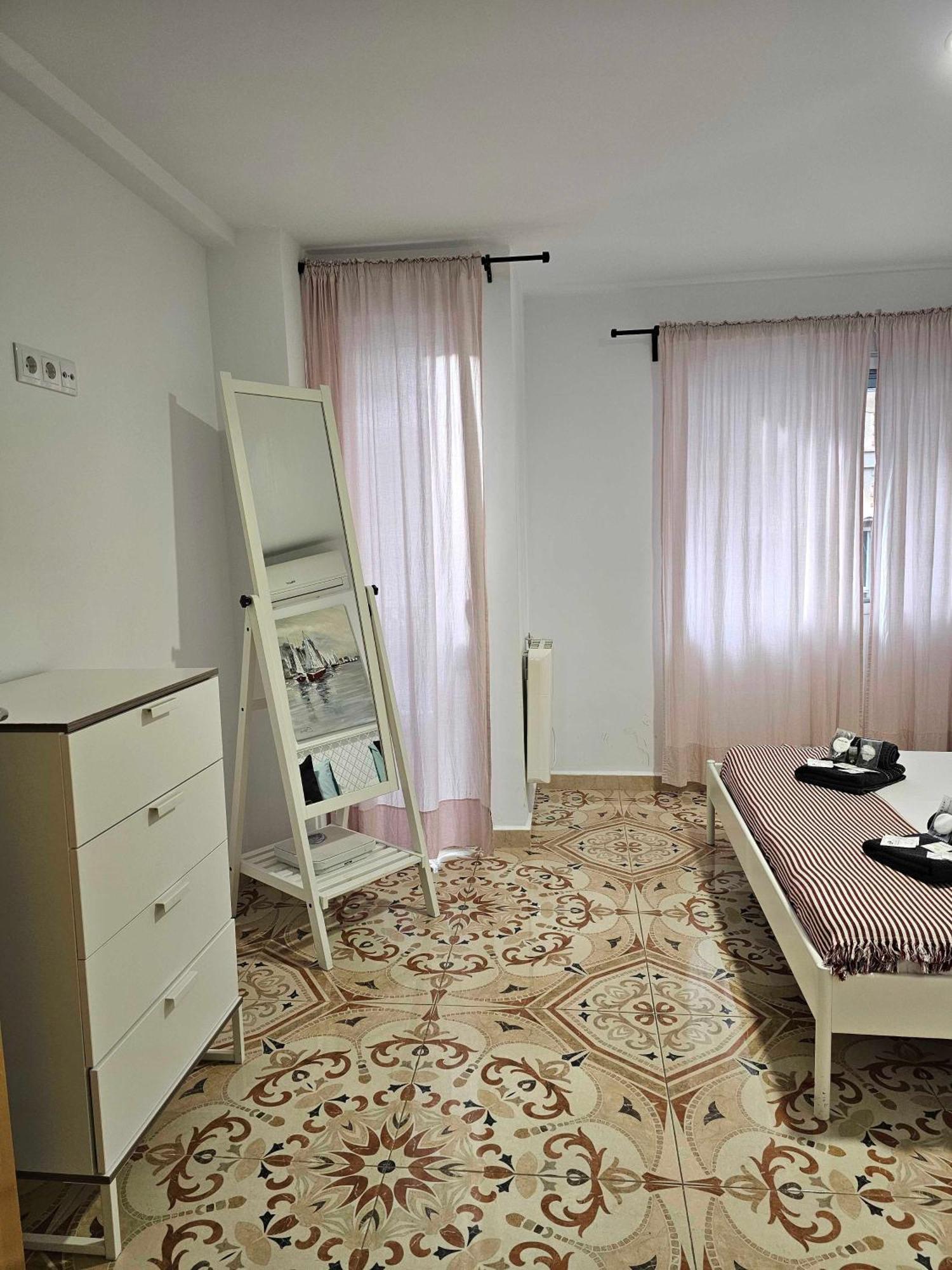 Suncastle Apartamentos Alicante -With Sunny Rooftop Terrace And Barbecue Exterior foto